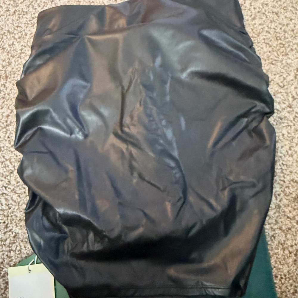 HALARA Black Skort
